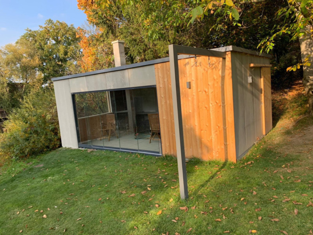 Moderní venkovní sauna